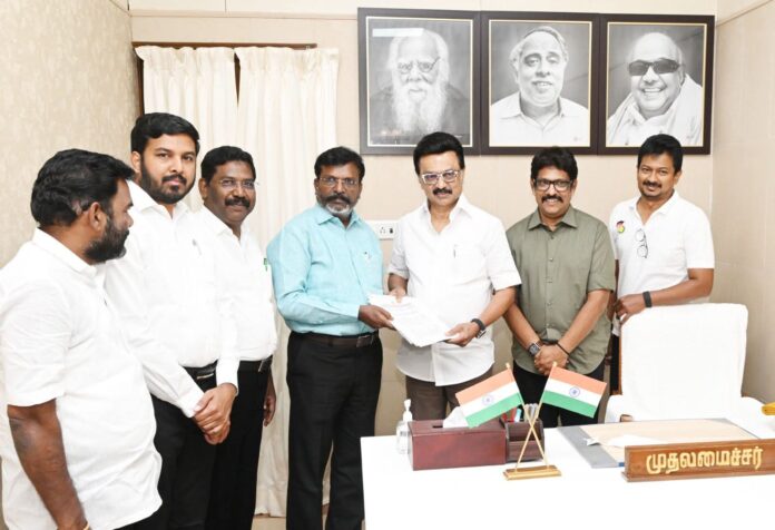 VCK founder Thol. Thirumavalavan party legislators M. Sinthanai Selvan, J. Mohamed Shanavas, S.S. Balaji, and M. Babu Chief Minister M.K. Stalin and Deputy Chief Minister Udhyanidhi Stalin at the Secretariat on Tuesday.